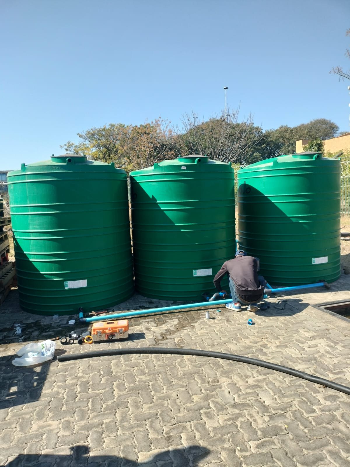 Multi-tank water storage