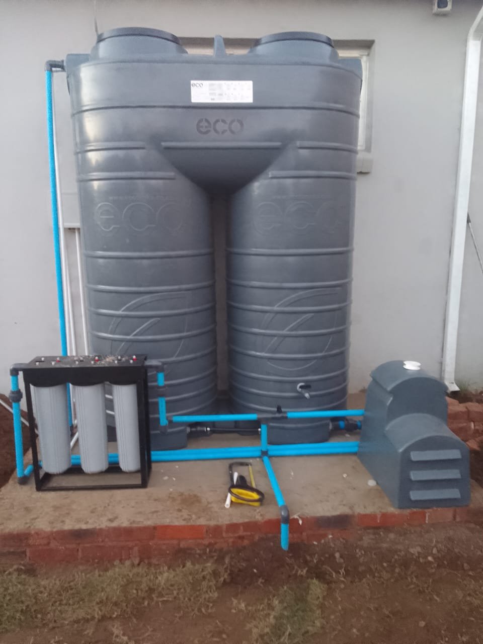 Storage and filtration system